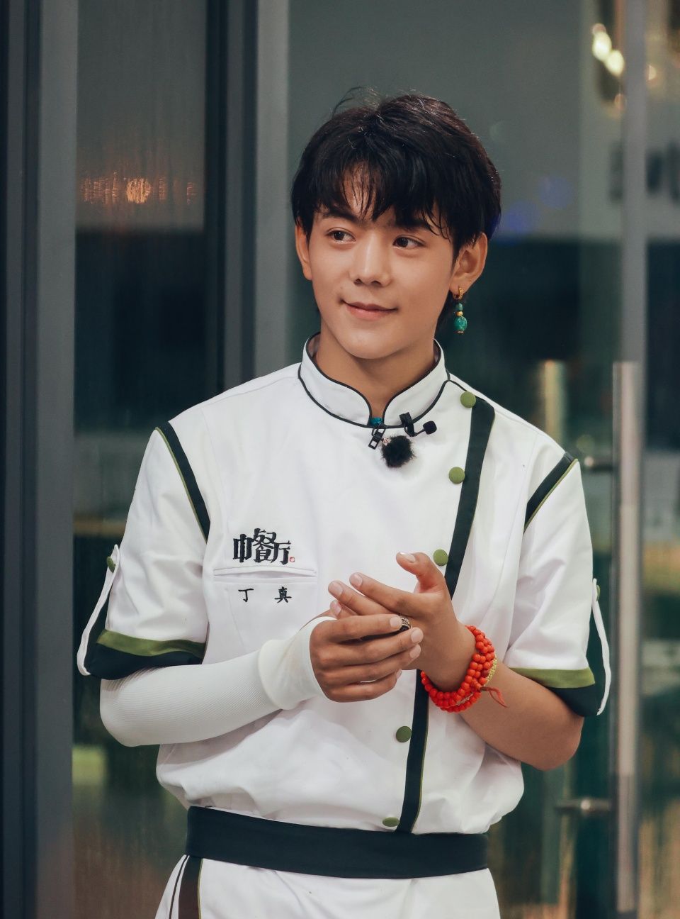 《中餐厅5》全员暖心火锅局引期待|中餐厅5|中餐厅|丁真_新浪新闻