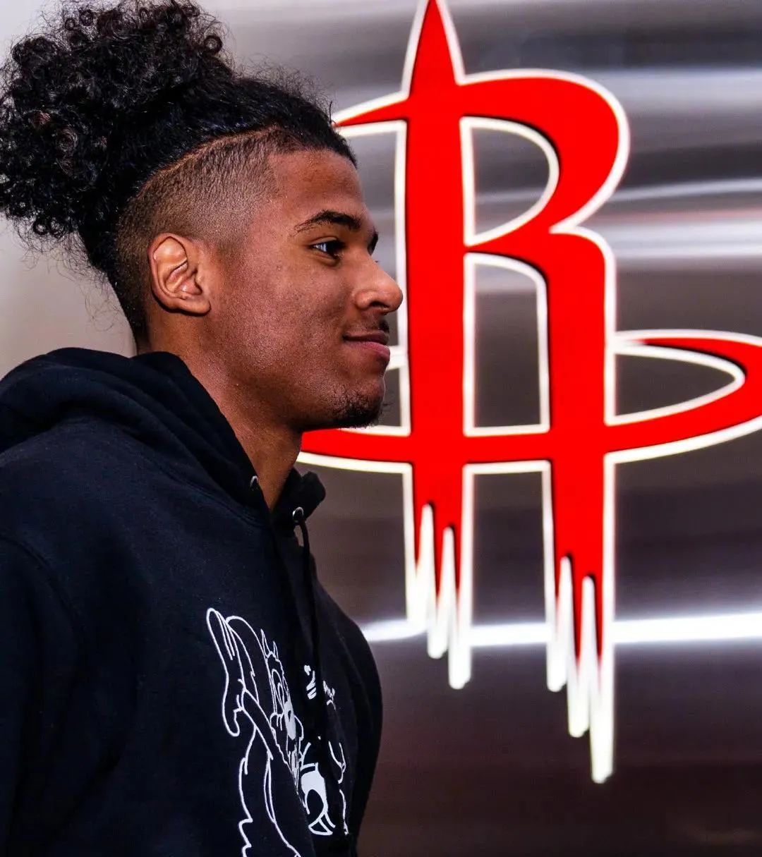 官宣签下3年合同!中国18岁小将下家确定!明年参加NBA选秀休闲区蓝鸢梦想 - Www.slyday.coM