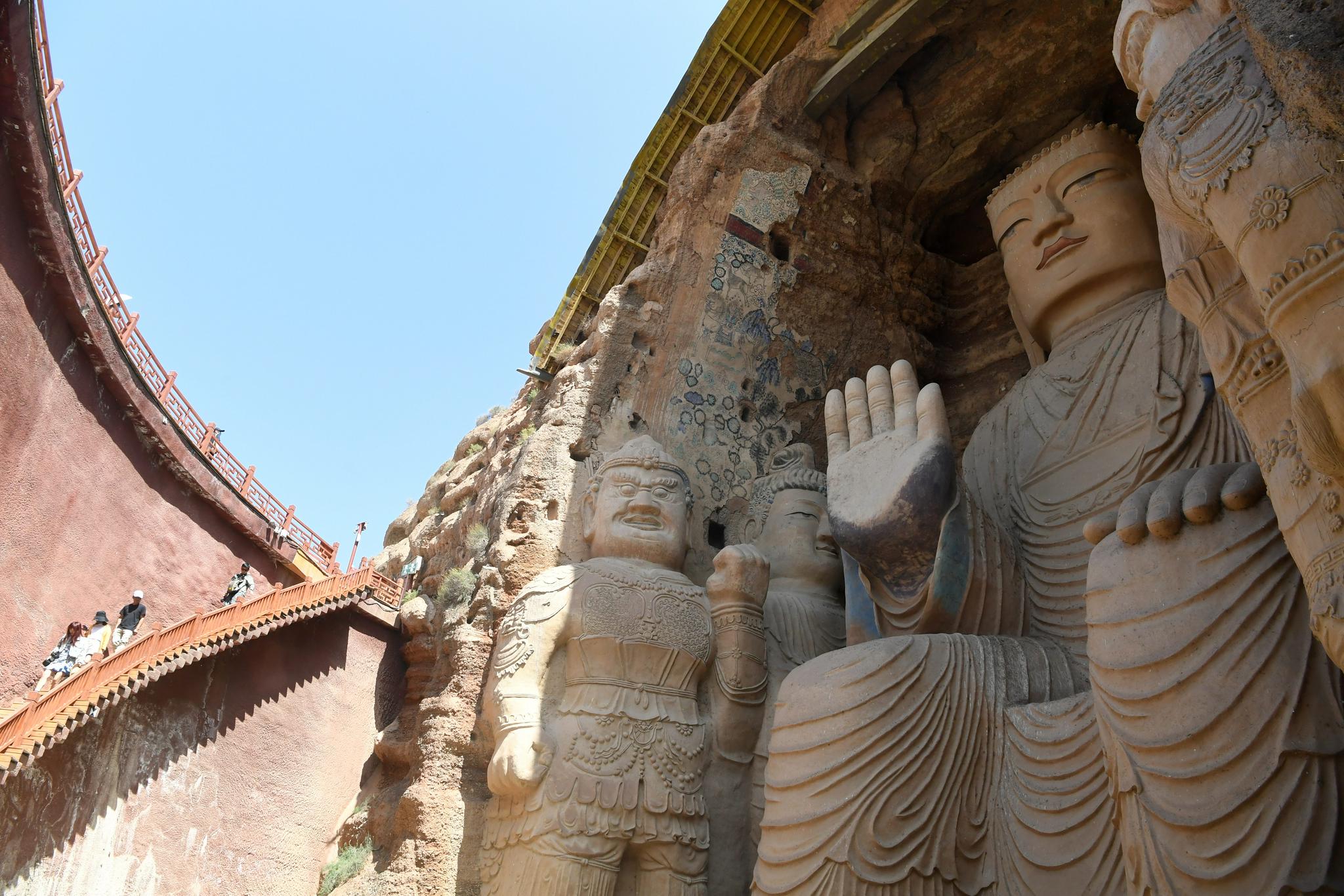天梯山石窟大佛足部与局部危岩体抢救性保护工程基本完成