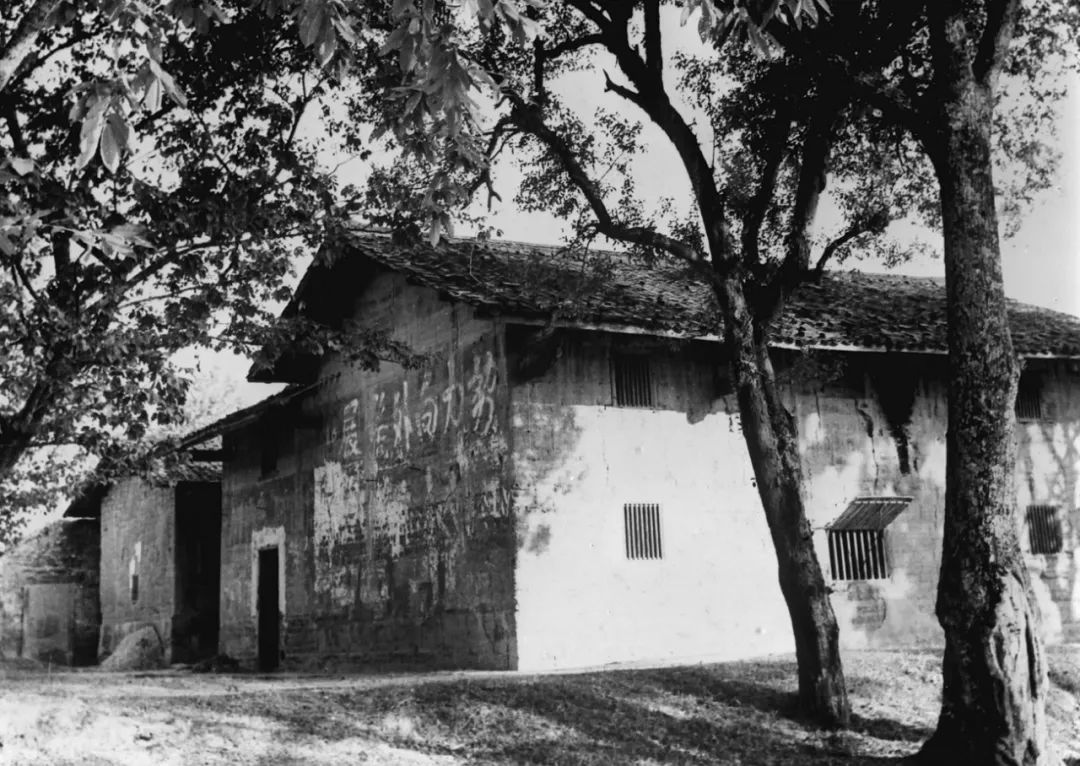 图为1931年11月7日红色中华通讯社(简称"红中社")在江西瑞金叶坪