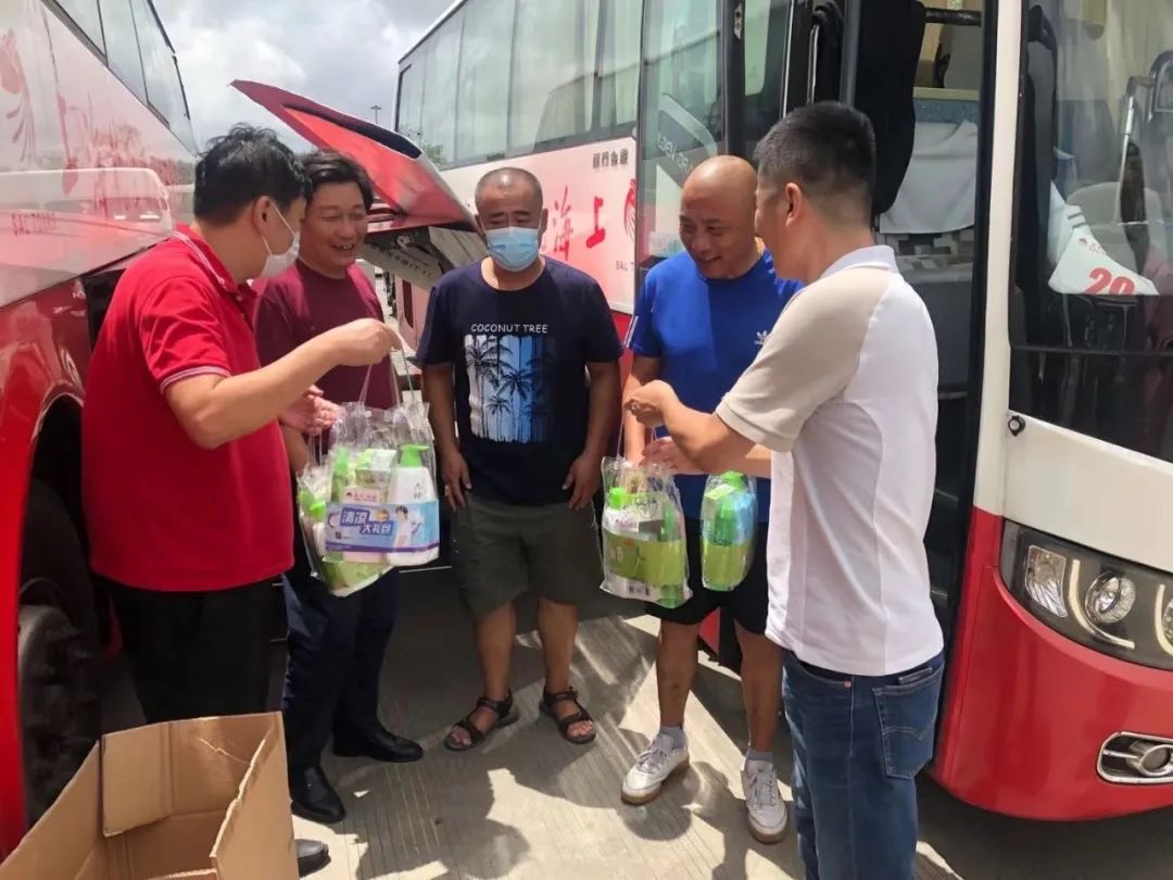 绿地集团出售资产背后：负债超万亿 三条红线全