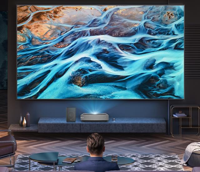 足不出户,坐拥百英寸大屏幕,尽享视觉大场面,丰富的画面细节,让画面