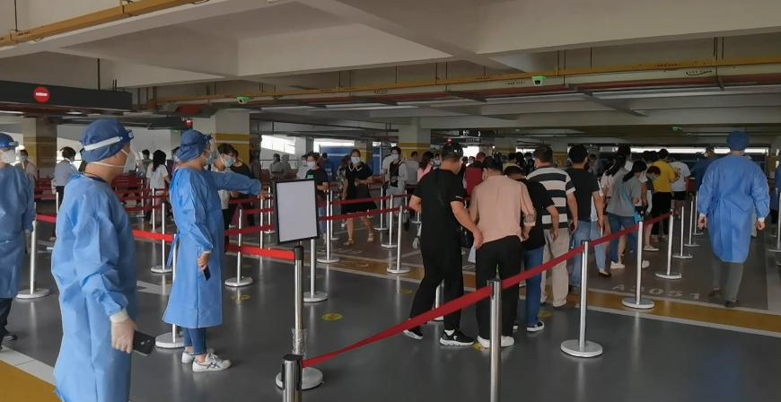 突发！上海新增2例本土确诊，为浦东机场工作人员！2地调整为中风险地区休闲区蓝鸢梦想 - Www.slyday.coM