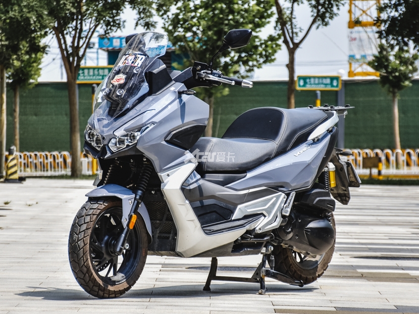 "新势力"玩跨界 试驾大阳v锐adv350