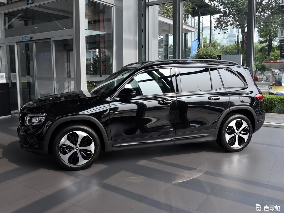 大空间德系家用车之选 小哥带你一起看奔驰glb