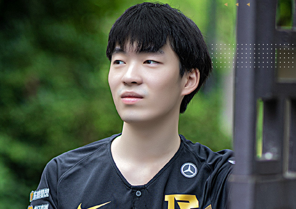 拒绝公开处罚结果!果子哥连续挂机rng瞒不住,微博回应被狂喷