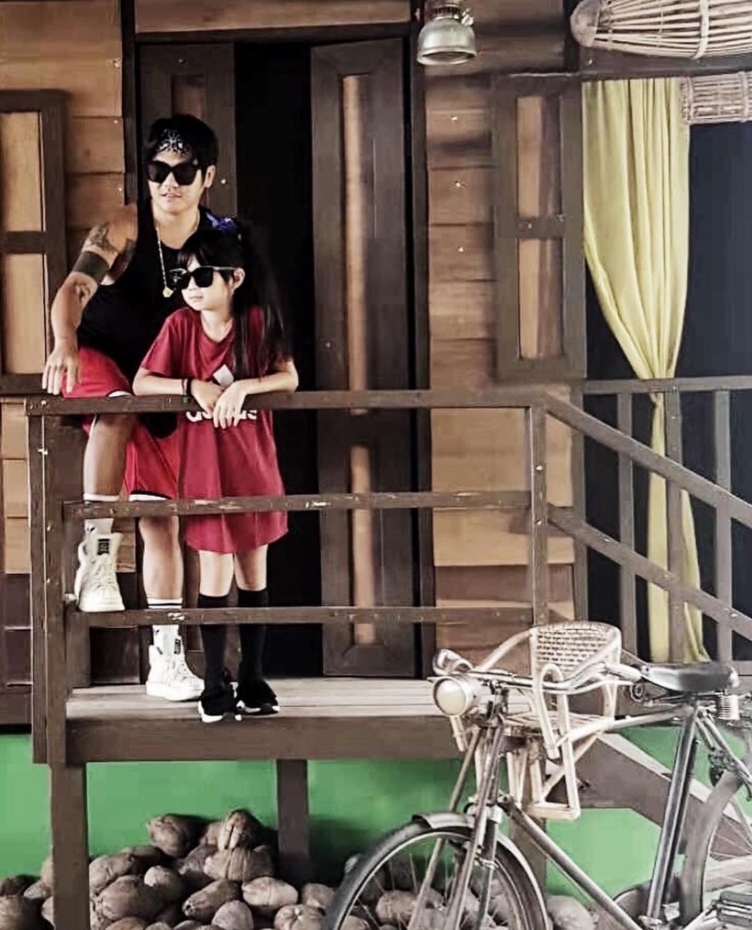 曹格晒照为儿子庆生，13岁Joe长成帅气少年，Grace姐姐可爱出镜休闲区蓝鸢梦想 - Www.slyday.coM