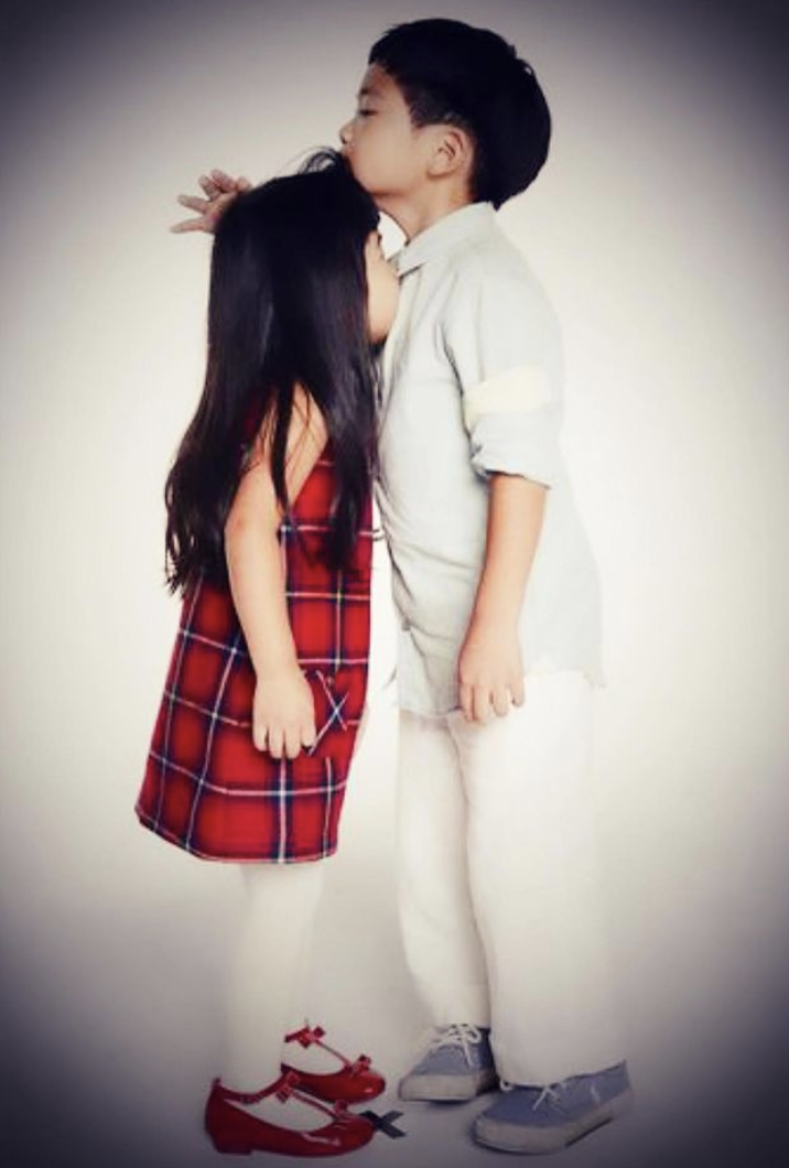 曹格晒照为儿子庆生，13岁Joe长成帅气少年，Grace姐姐可爱出镜休闲区蓝鸢梦想 - Www.slyday.coM