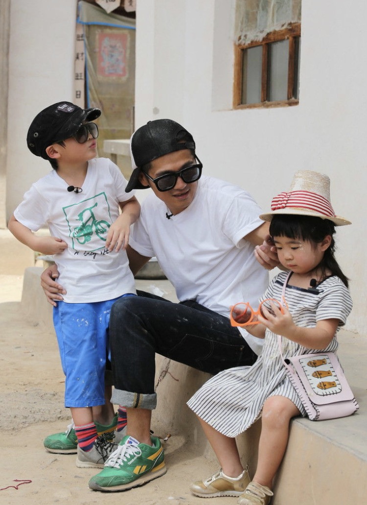 曹格晒照为儿子庆生，13岁Joe长成帅气少年，Grace姐姐可爱出镜休闲区蓝鸢梦想 - Www.slyday.coM