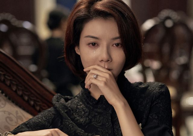 《扫黑风暴》里隐藏的大咖,孙红雷亲自请她来拍戏,前夫曾是首富休闲区蓝鸢梦想 - Www.slyday.coM