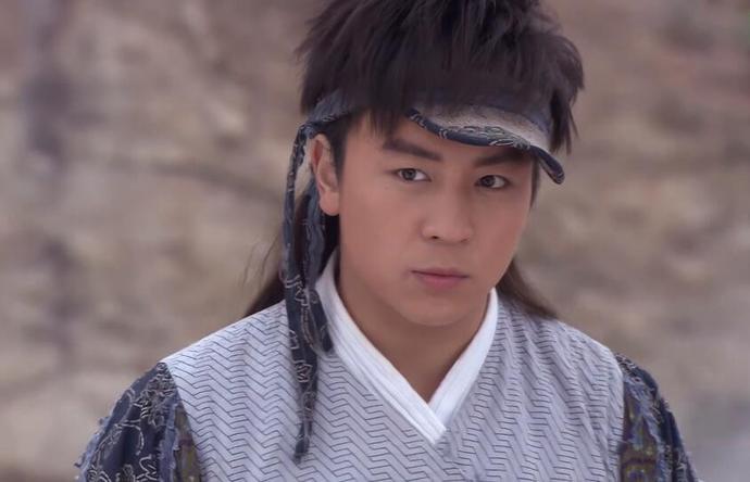 《孔雀翎》播出10年,男主过气,女主退圈,小女配逆袭成当红小花