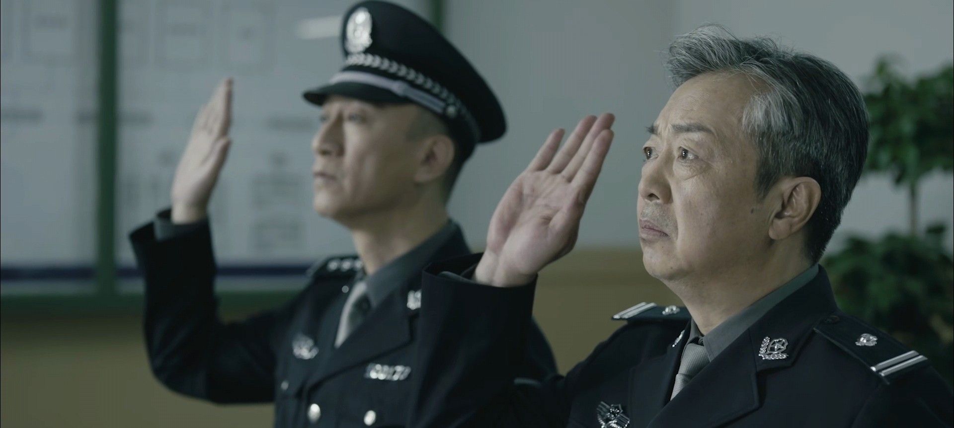 《扫黑风暴》：林浩黄希一明一暗,成为抓捕孙兴的关键休闲区蓝鸢梦想 - Www.slyday.coM