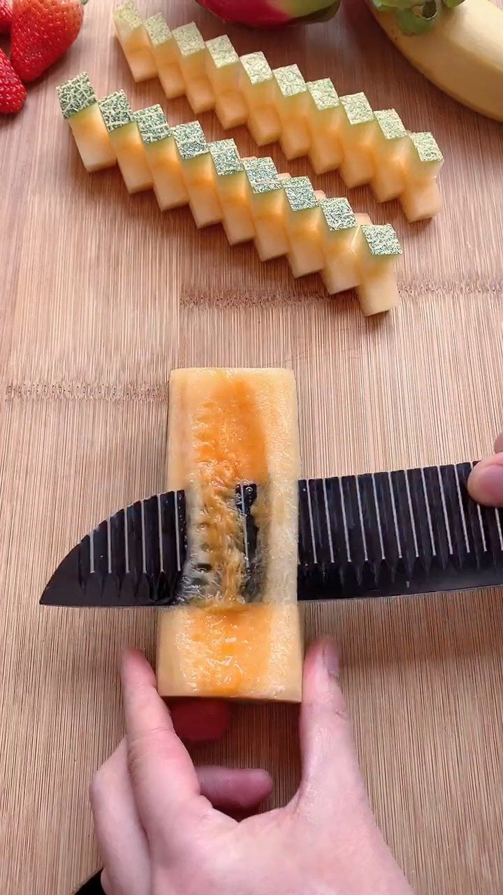 最简单的哈密瓜摆盘切法,学起来