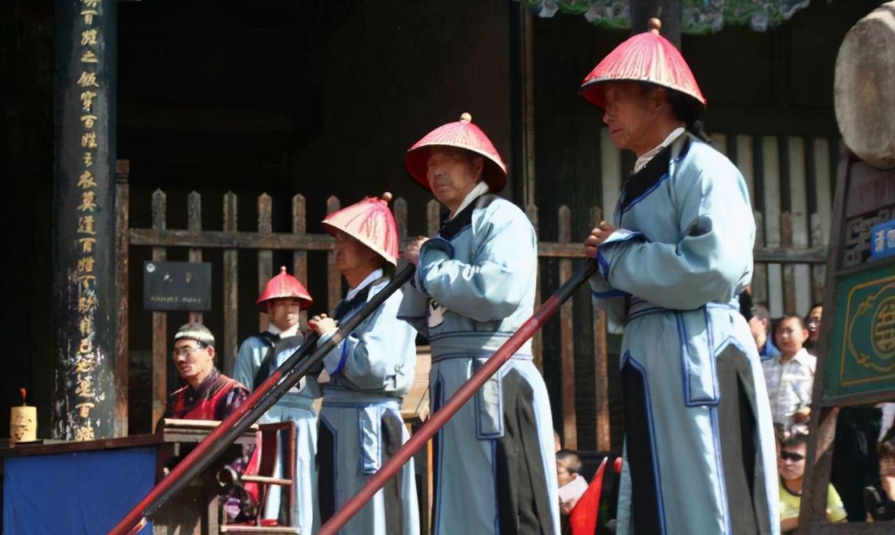 古代威风八面的捕快,为何实际地位却很低,普通人甚至不愿做|捕快|衙役
