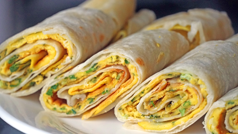 还有蛋白质满分的鸡蛋,好吃的同时又十分营养,用来做早餐饼也是非常的