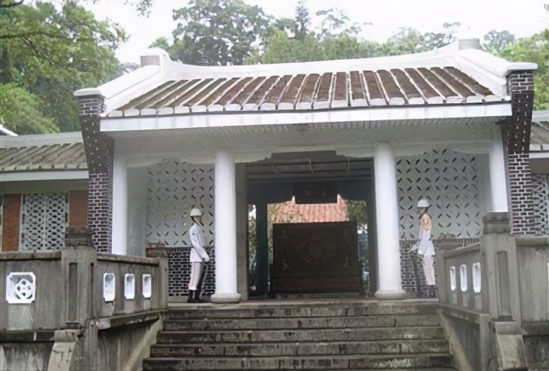 蒋介石去世46年,为何棺材至今没能入土,只因临终前说的那句遗言休闲区蓝鸢梦想 - Www.slyday.coM 蒋介石去世46年,为何棺材至今没能入土,只因临终前说的那句遗言休闲区蓝鸢梦想 - Www.slyday.coM