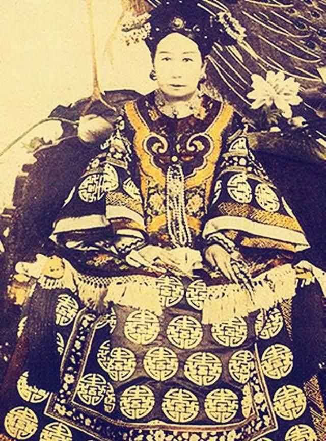 她奢华一生中蕴藏多少秘密,来看看|慈禧|慈禧太后|李莲英_新浪新闻