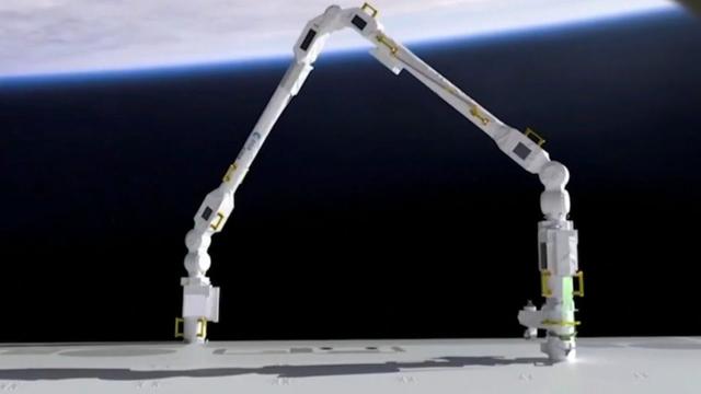 航天员出舱好帮手,太空机械臂三分天下,可爬行并非我们一家独有
