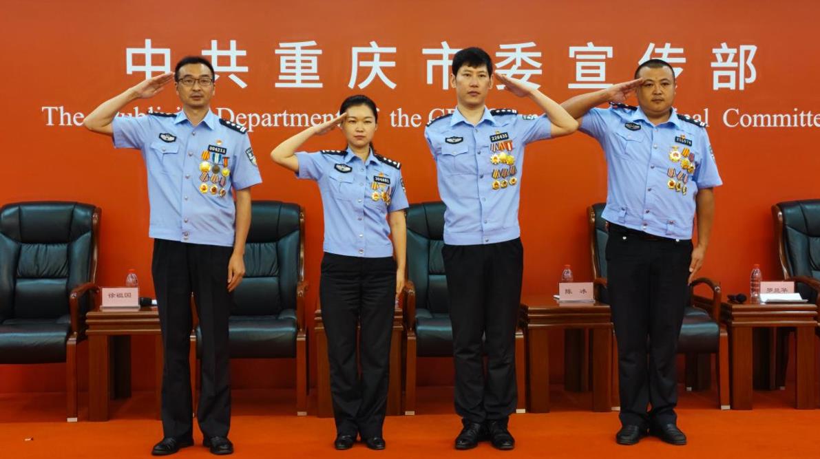 仙女山骑士罗旦华：10年累计骑行超过40万公里 报废6辆摩托车休闲区蓝鸢梦想 - Www.slyday.coM