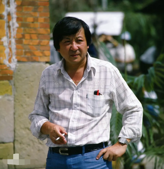 李行导演追思会现场女儿自曝未告知妈妈噩耗秦汉杨贵媚现身