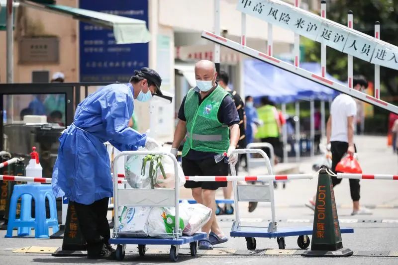 最新！上海通报2例本地病例涉及区域，去过家乐福超市、联华超市…新增病例均与机场有关，浦东机场还能去吗？休闲区蓝鸢梦想 - Www.slyday.coM