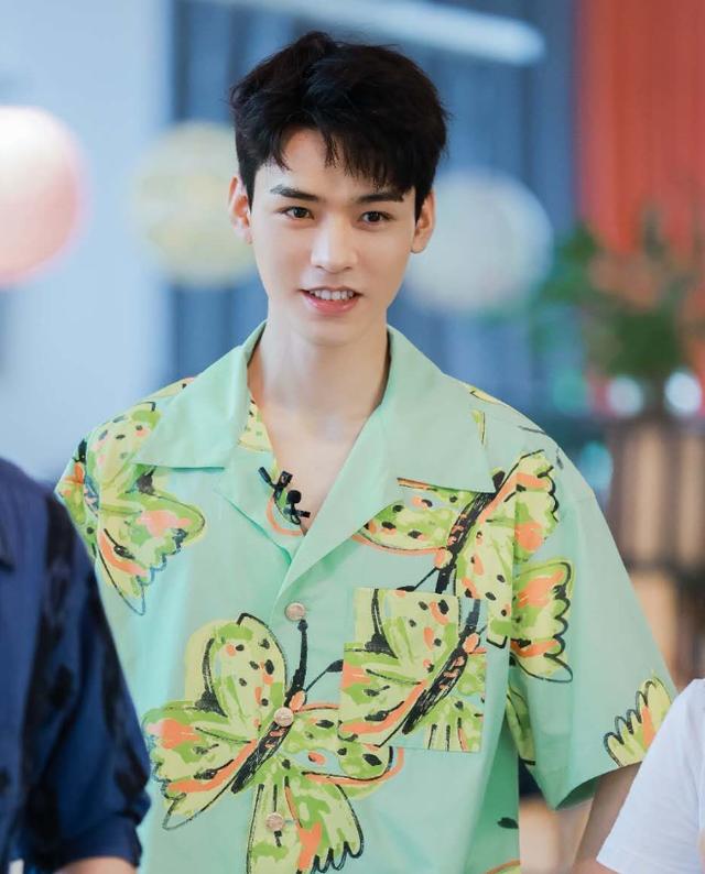 龚俊暂别《中餐厅》，晒照感谢合伙人，还分享了小龙虾的制作秘方休闲区蓝鸢梦想 - Www.slyday.coM