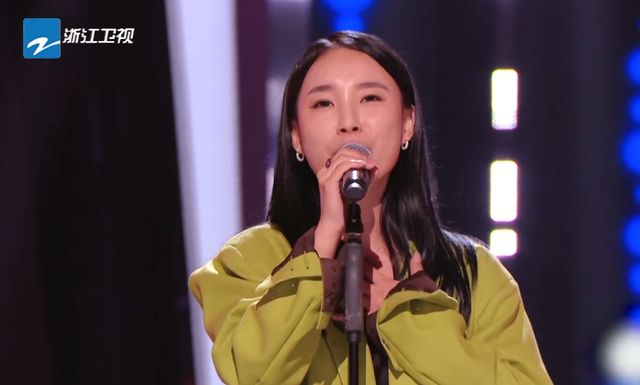 好声音2021贺三pk王靖雯李克勤老师的选择凸显了他的气魄