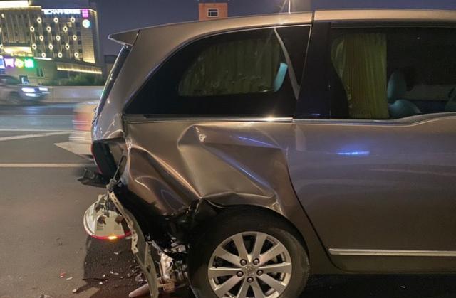 别克大众到底哪个好?车主:别买这,一次追尾就能看出来