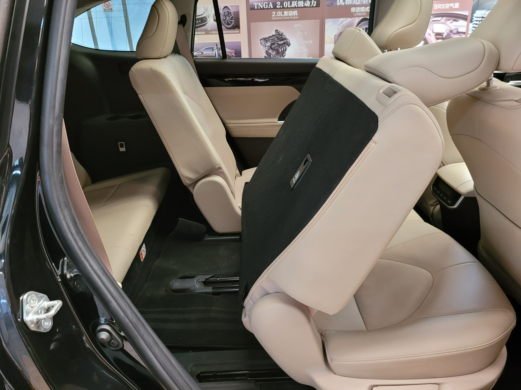 实测新老汉兰达二三排空间,尺寸变大意味着空间更大?