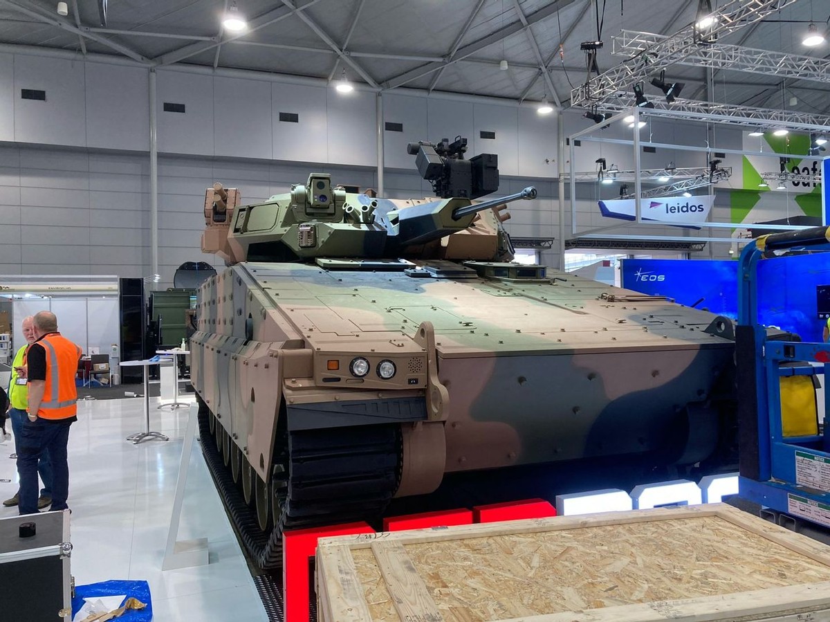 德国莱茵金属公司的kf41"山猫"步兵战车澳洲竞标版本,和常规版本配置