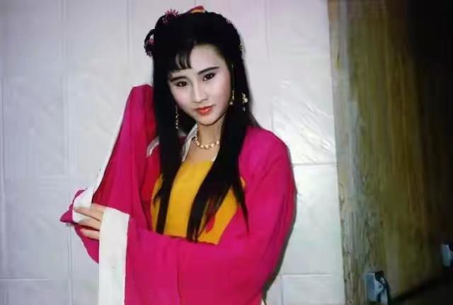 从当家小生到演风月片,离开tvb的"花无缺"吴岱融经历了什么?