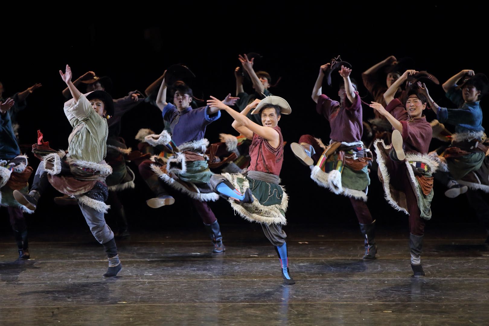 国家大剧院原创民族舞剧天路迎来第十轮上演