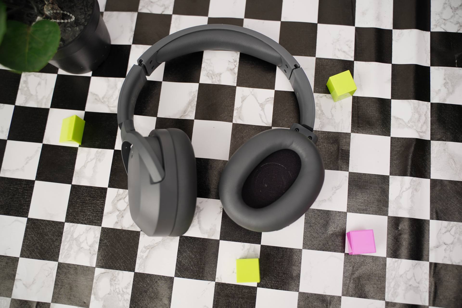 漫步者w820nb头戴式蓝牙耳机比我预期好太多