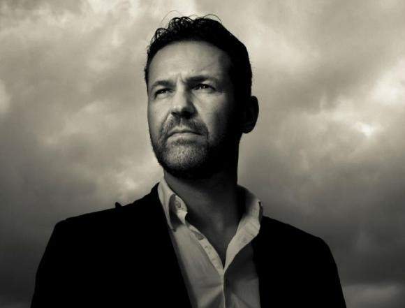 美籍阿富汗裔作家卡勒德·胡赛尼(khaled hosseini)也在个人社交平台