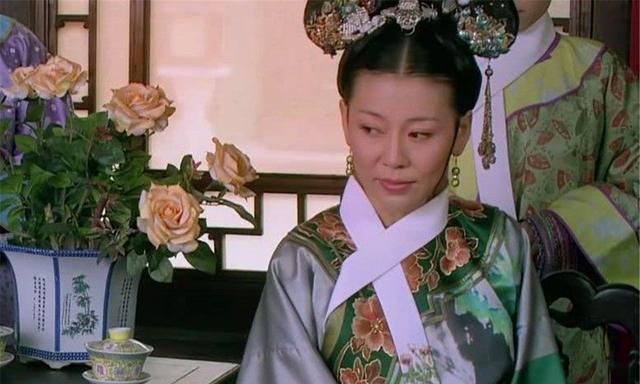 其实在皇帝登基的时候,宫中的高位嫔妃只有华妃齐妃端妃三人,还有一个