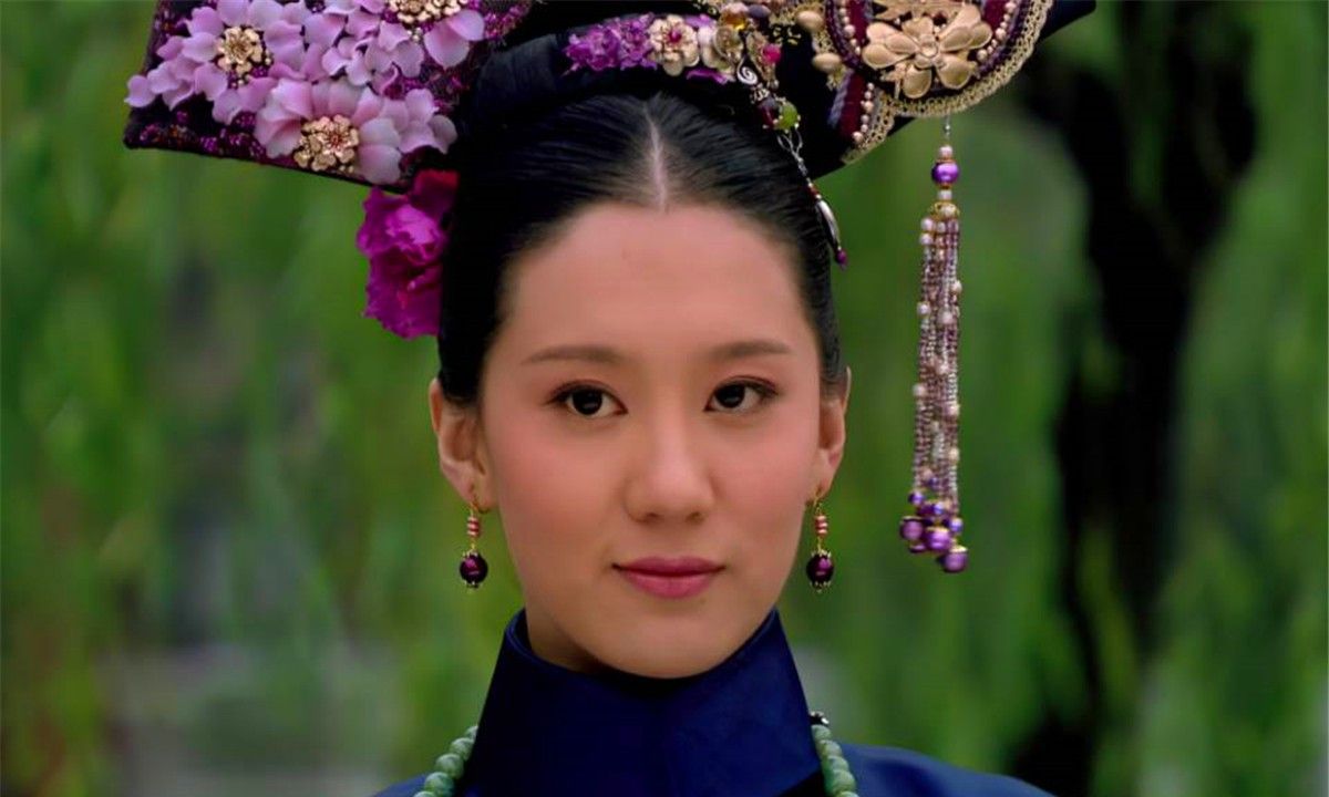 甄嬛传孟静娴从不是一个柔弱的女人对待果郡王态度一直强硬
