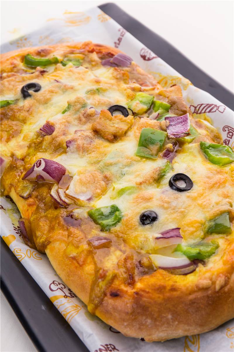 简易版咖喱鸡肉披萨香醇可口不含糊可以在家轻松做