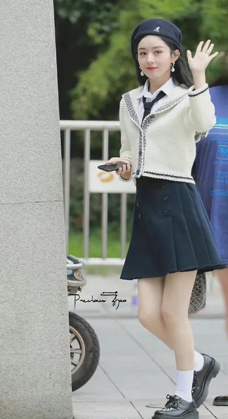 离婚以后，赵丽颖Jk裙太吸睛，美出新高度休闲区蓝鸢梦想 - Www.slyday.coM