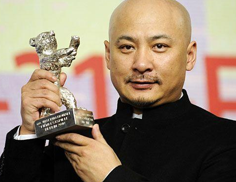 两次离婚，为男人与“娘家”翻脸，“星女郎”如此恋爱脑值得吗？休闲区蓝鸢梦想 - Www.slyday.coM