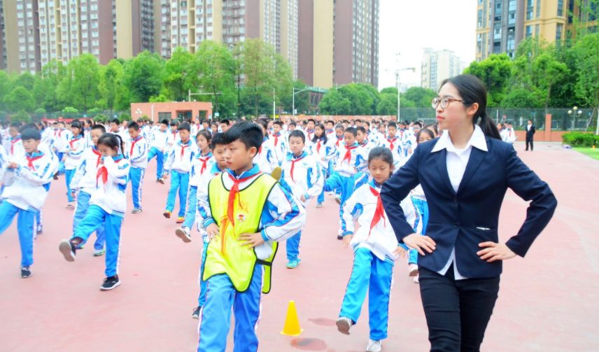 教育部发文,不得在校内设置小卖部,学生课间的快乐又少了休闲区蓝鸢梦想 - Www.slyday.coM