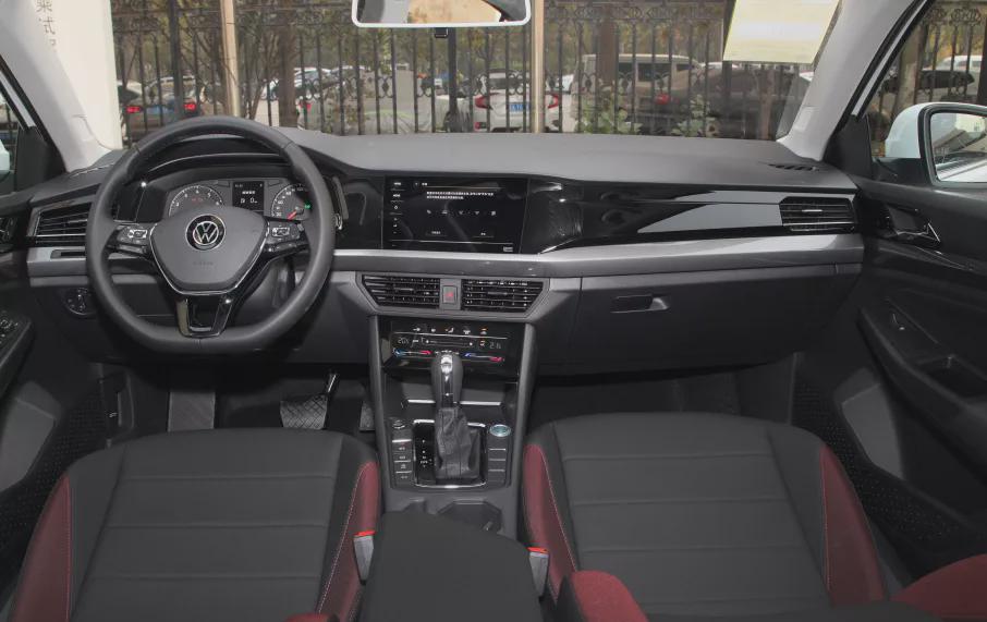 大众同门之争：宝来VS朗逸谁会更胜一筹？