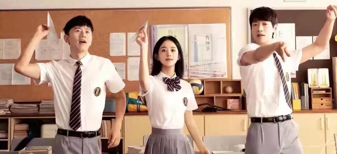 离婚以后，赵丽颖Jk裙太吸睛，美出新高度休闲区蓝鸢梦想 - Www.slyday.coM