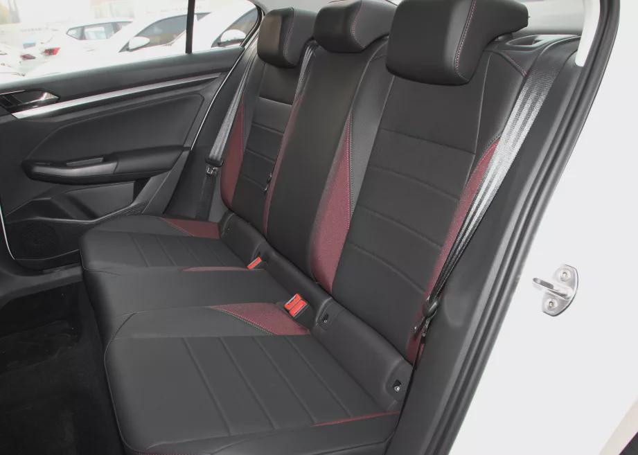 大众同门之争：宝来VS朗逸谁会更胜一筹？