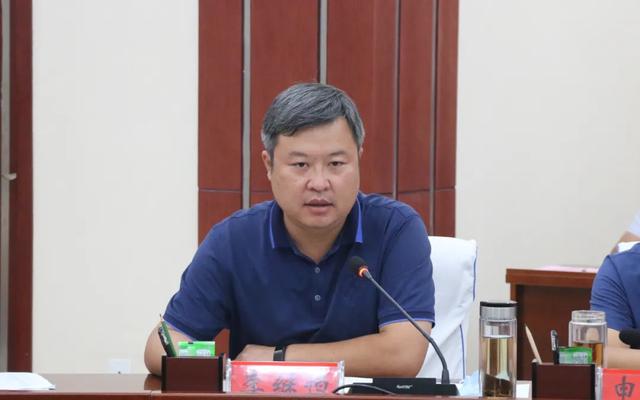 邯郸:鸡泽县连夜召开疫情防控集中攻坚会议