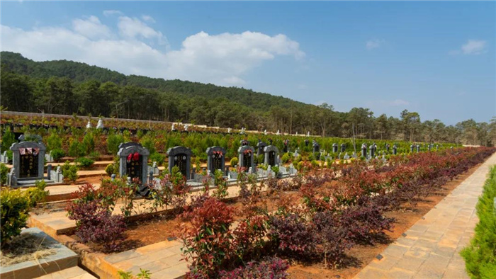 经营性公墓仙山艺术陵园居然有3600元的公益性墓位真的点击查看详情