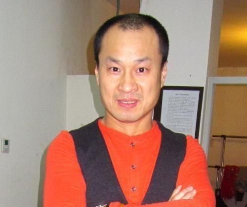 于月仙离世半个月后,被网暴的王老七首发声:我们只是普通同事