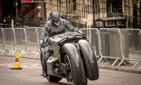 本阿弗莱克将于9月为闪电侠拍摄蝙蝠侠场景