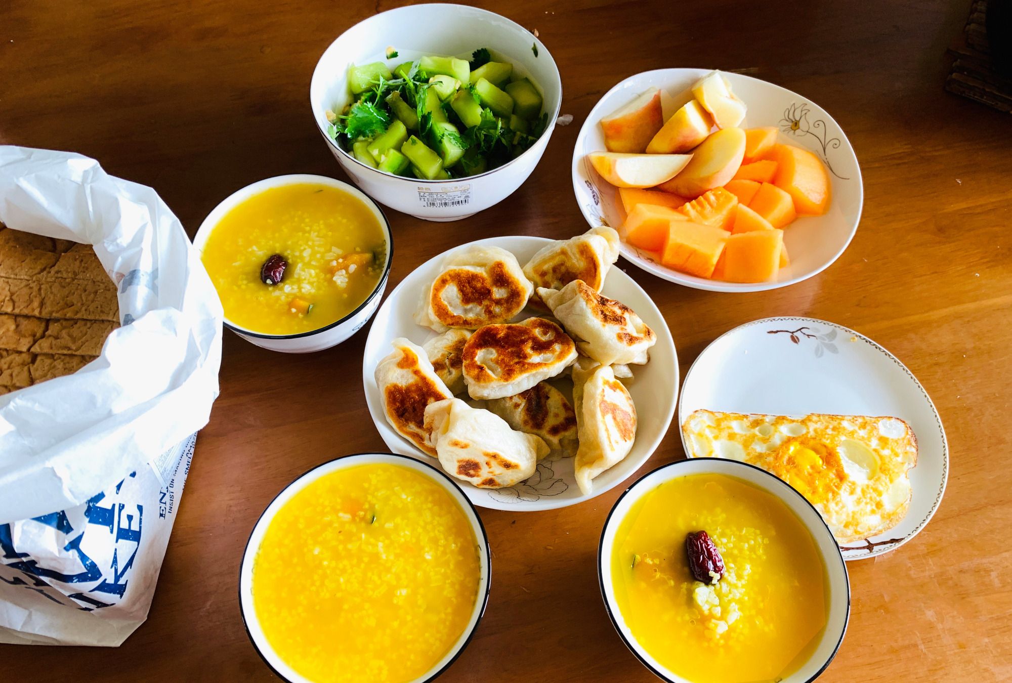 秋季开学每天一桌丰盛早餐宝妈轻松搞定孩子营养足学习更高效