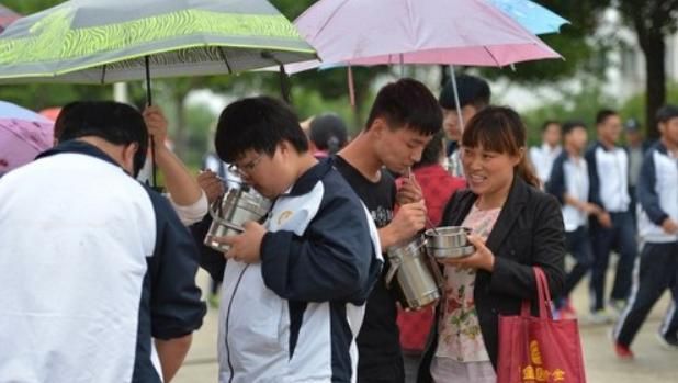 高考工厂翻车了?全校仅一名同学考上清华,考上985的也寥寥无几休闲区蓝鸢梦想 - Www.slyday.coM