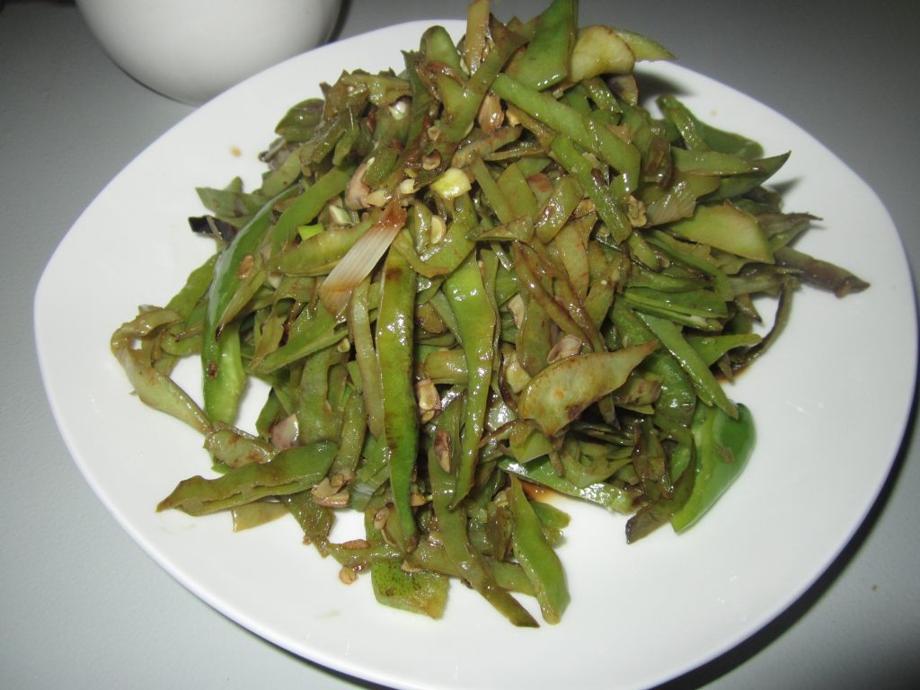 干香浓郁的干煸眉豆简单好学又一道下饭的家常炒菜等着你呦